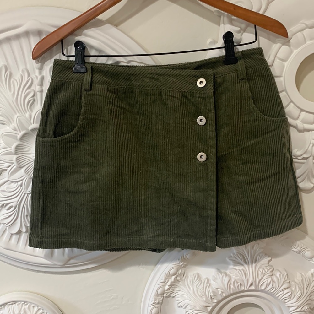 Lulus green corduroy shorts